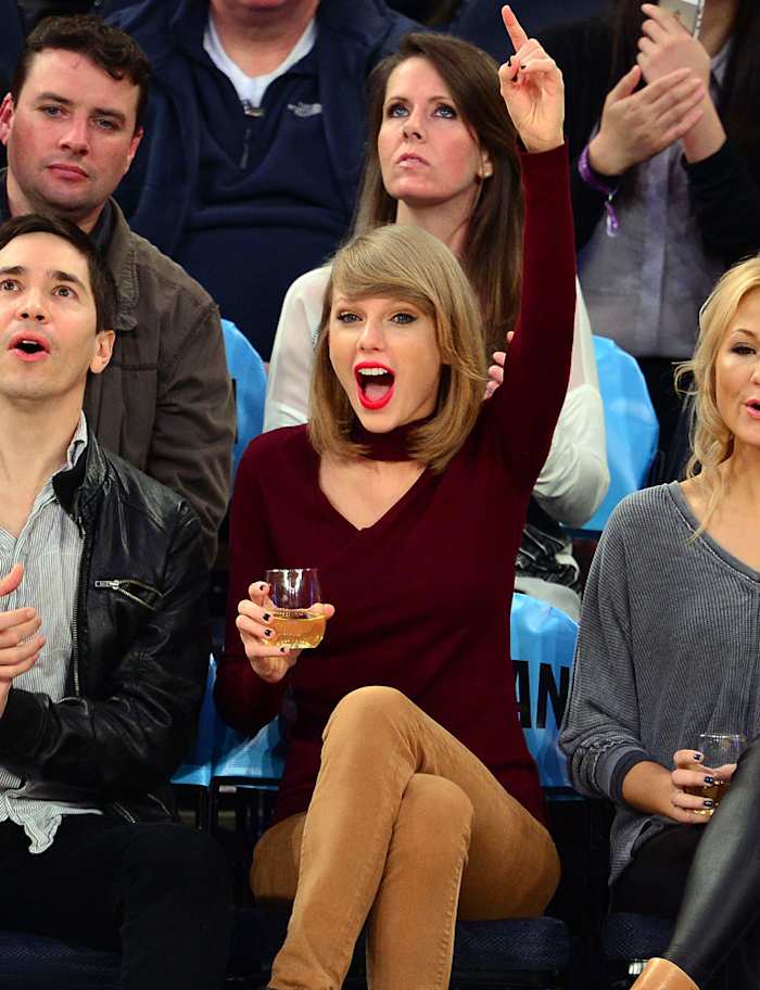 Taylor-Swift-Knicks-game-458900502.jpg